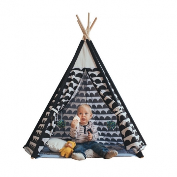 Half Moon boys Teepee