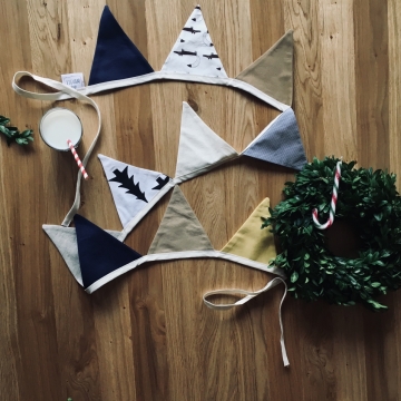 Vlajková girlanda Hello Xmas